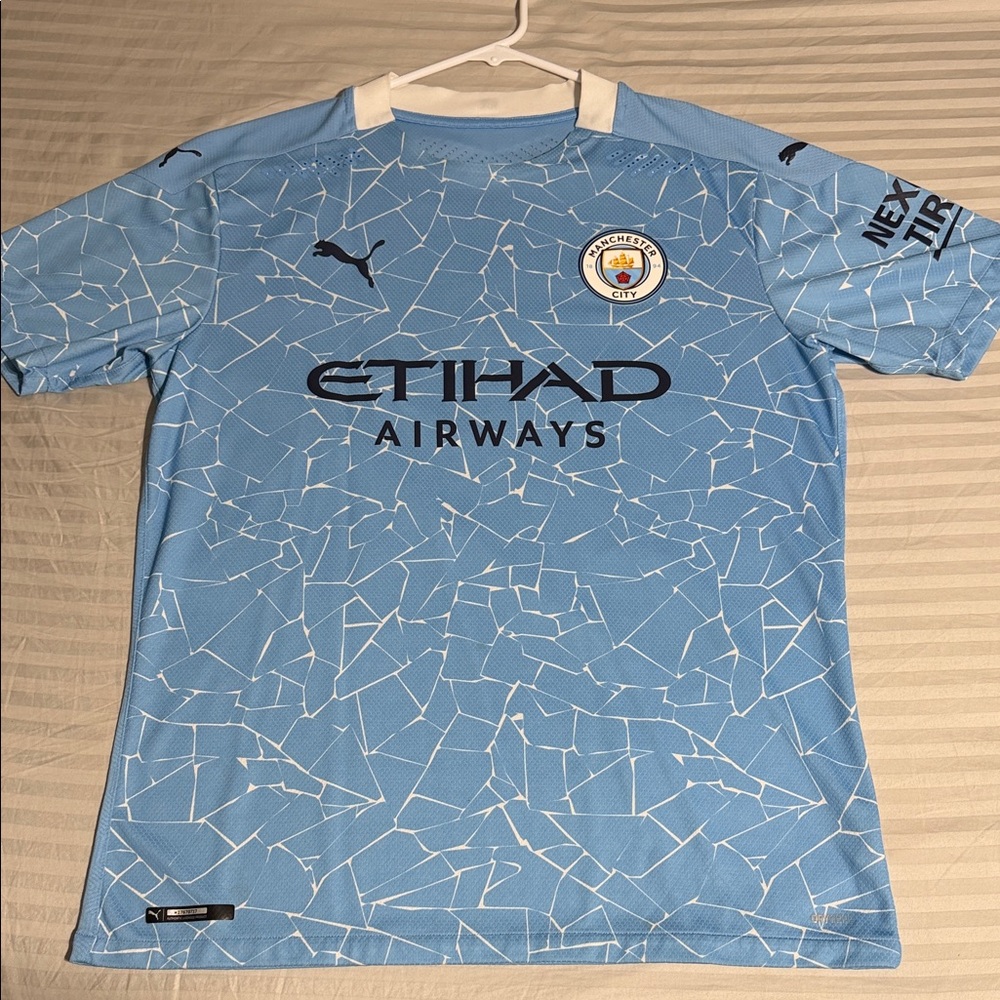 Manchester City Soccer Jersey (Large)